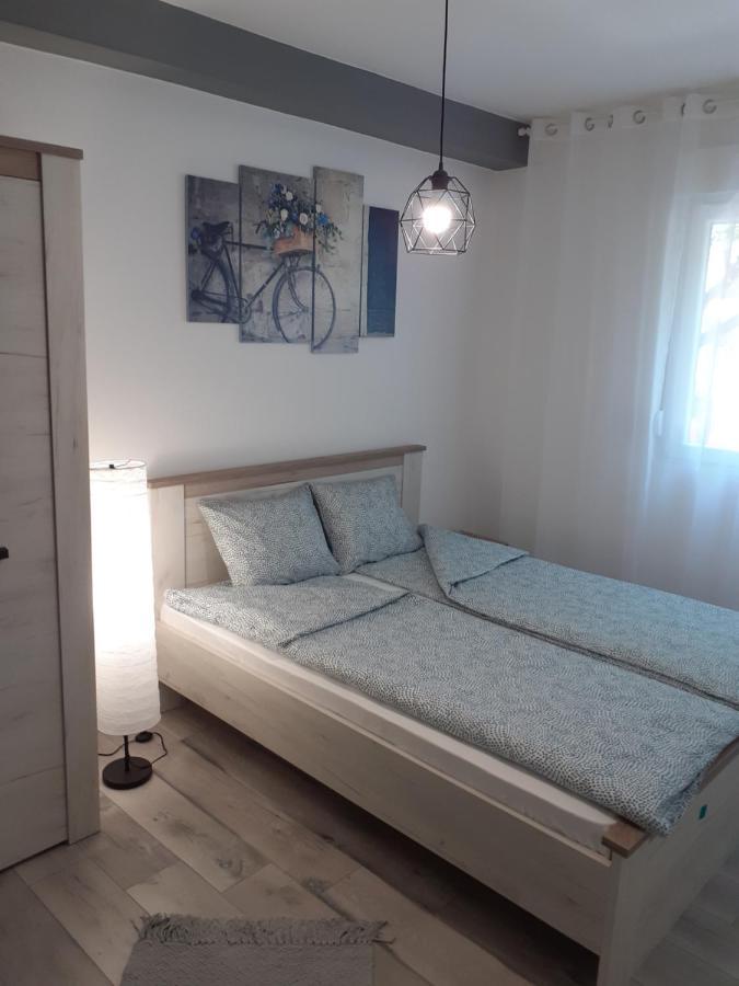 Apartman Petres Sombor Esterno foto
