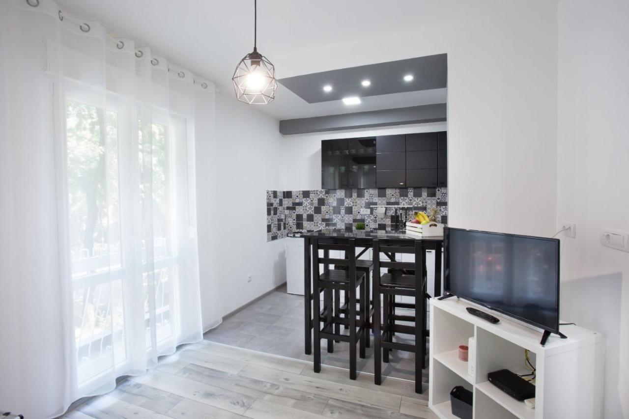 Apartman Petres Sombor Esterno foto
