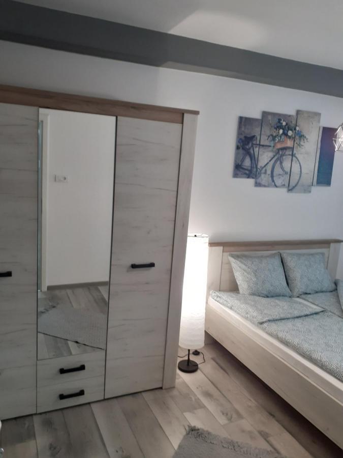 Apartman Petres Sombor Esterno foto