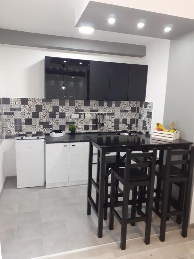 Apartman Petres Sombor Esterno foto