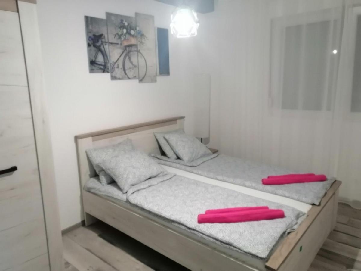 Apartman Petres Sombor Esterno foto