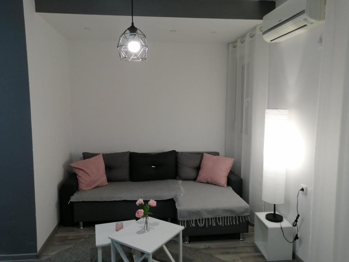 Apartman Petres Sombor Esterno foto