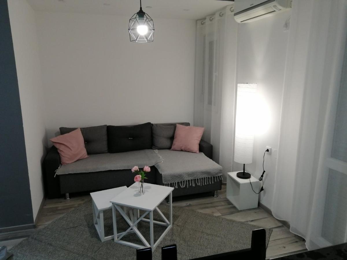 Apartman Petres Sombor Esterno foto