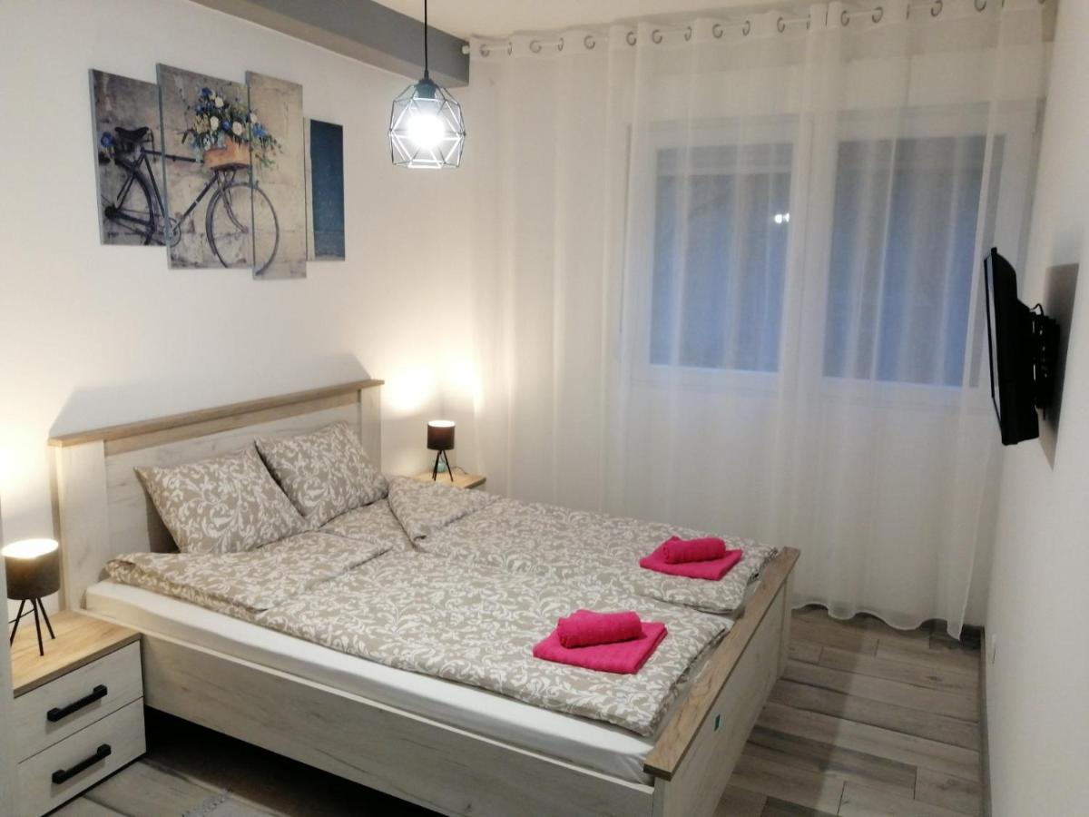 Apartman Petres Sombor Esterno foto