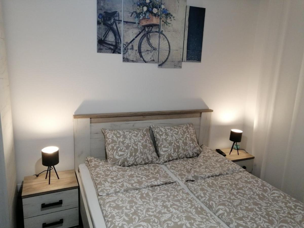 Apartman Petres Sombor Esterno foto